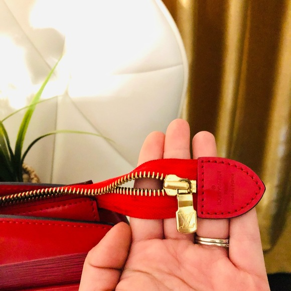 SOLD!! Large Authentic Louis Vuitton Riviera Ex - Picture 4 of 8